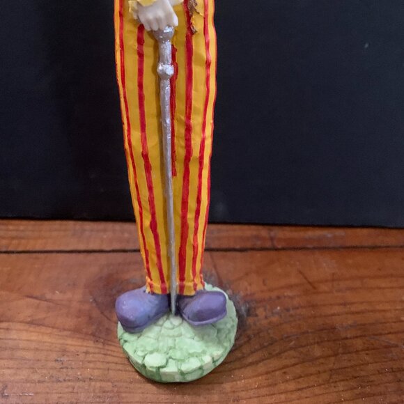 FIGURINE - VINTAGE Resin tall thin circus CLOWN with balloons & walking stick - Picture 3 of 8